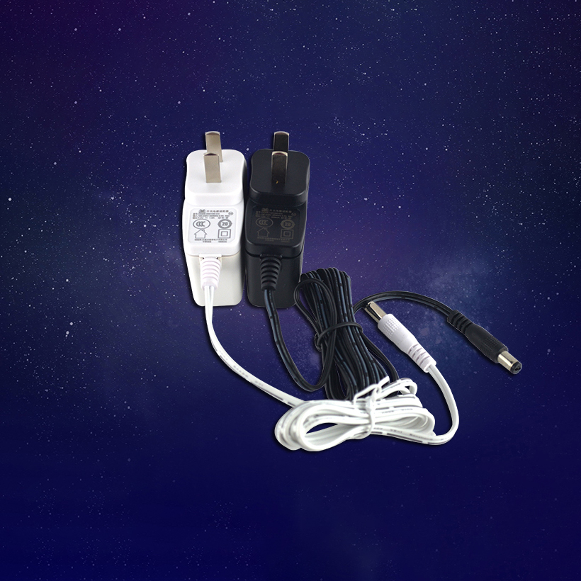 5W wall-mounted switching power adapter (positive plug)